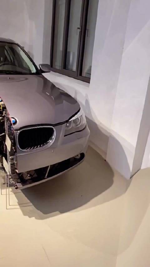 很牛的宝马车展示项目，用心了