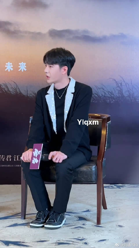 电影无名上海发布会 王一博亮相无名上海发布会