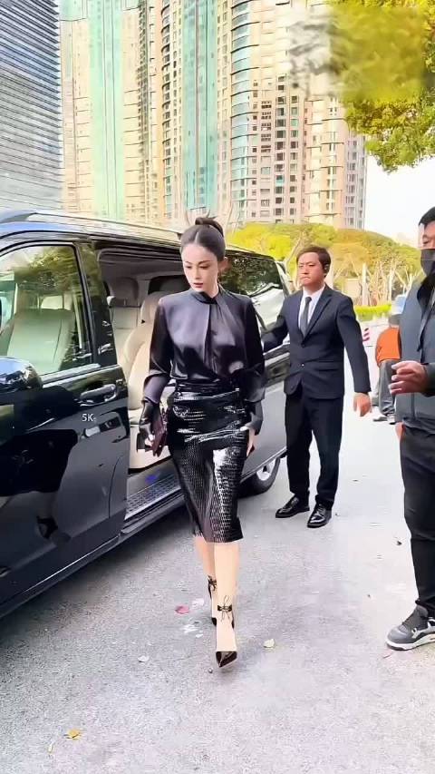 古力娜扎上海最新活动路拍