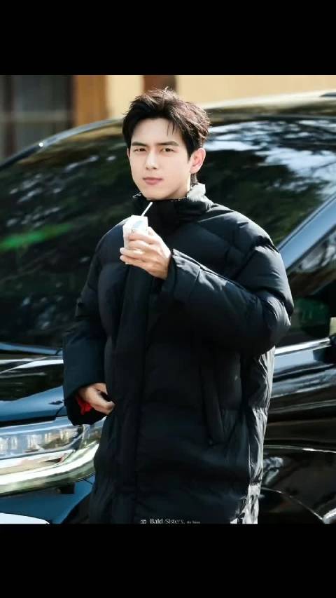 李现春风来信计划展现真实坚韧品质