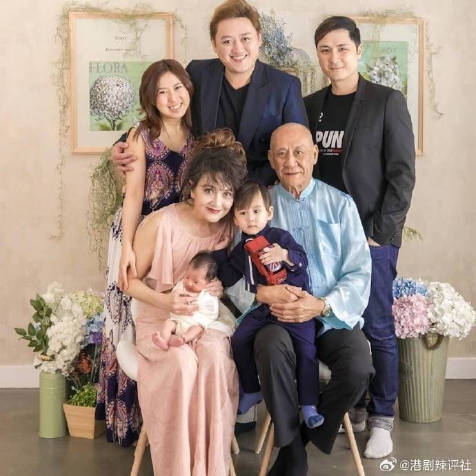 施明在78版《倚天屠龙记》中饰演的紫衫龙王为何被视为经典？