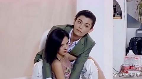 丁禹兮张予曦杂志拍摄现场，俩人真的好甜啊！