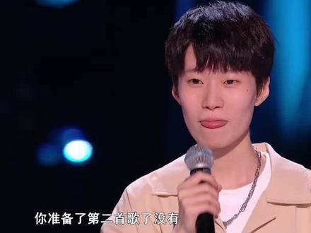 李楚楚火力全开，当场向李荣浩发起直球告白，梁静茹连入场券都没拿到