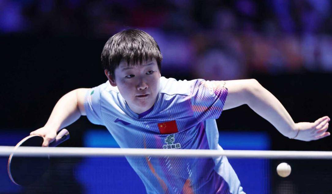 孙颖莎3-0李昱谆，国乒女队世界杯首日五战全胜，狂轰15-2