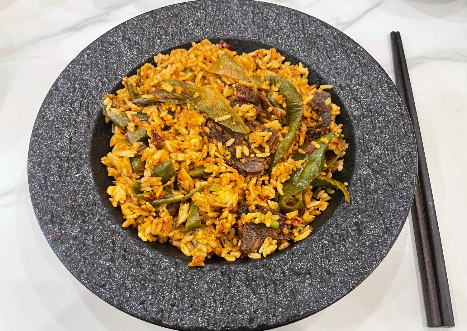 [华晨宇][新闻]250516 华晨宇“晨宇炒饭”复刻成功,粉丝赞不绝口——本命星新闻