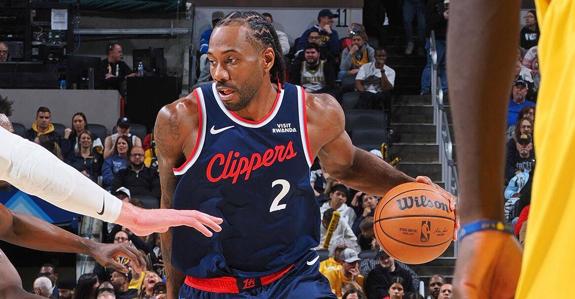 0.4秒绝杀，24分大逆转！伦纳德28+8，连续50场20+，加兰30分5助