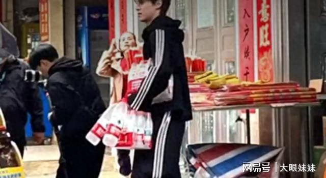 《亲爱的客栈4》录制：面对白鹿秦岚沈月，王鹤棣大型双标来了