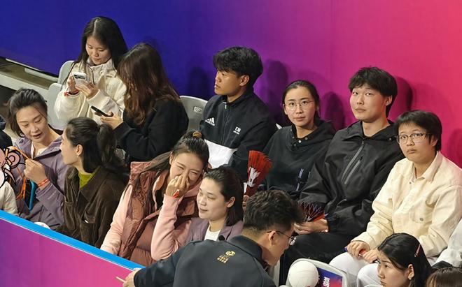 拒绝被横扫！一场3-0，上海女排击败江苏队！惠若琪、魏秋月助战