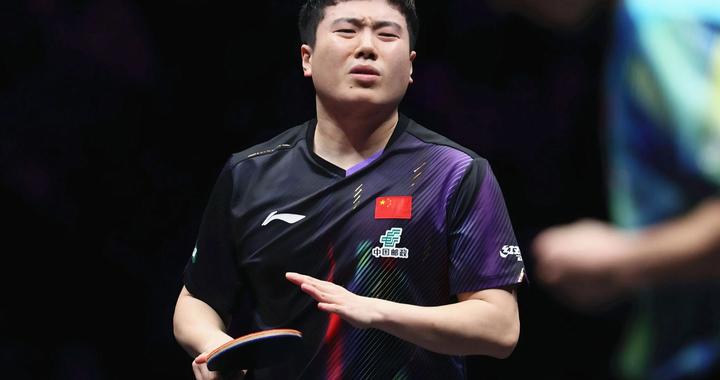 澳门世界杯：国乒首败诞生！王皓恨铁不成钢，张本智和3-1开门红