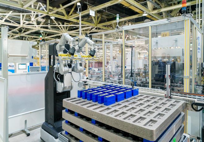 已能承担高精度作业任务 上汽集团率先实现人形机器人量产线应用