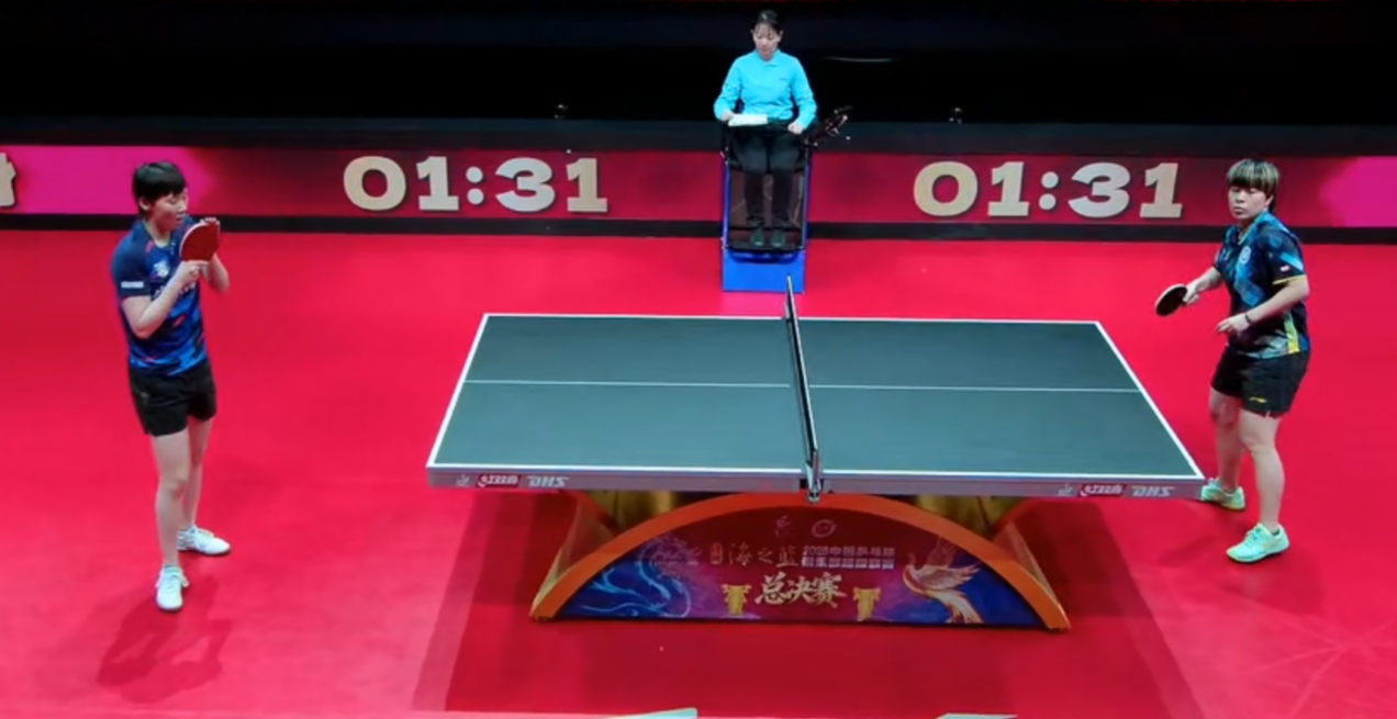 带伤鏖战仍不可阻挡!王曼昱3-1王艺迪全场欢呼 世界第二赢球很淡定