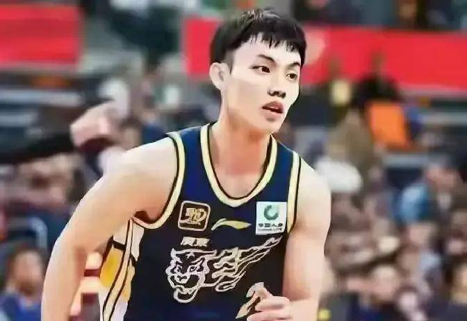 87-88一分惜败！广东加时赛遭绝杀，胡明轩失误引惋惜