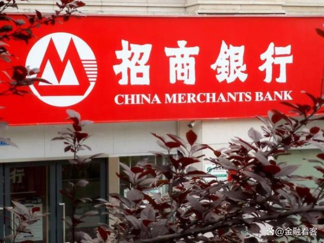 招商银行董事长：员工很少准时下班，金融圈加班真相揭秘