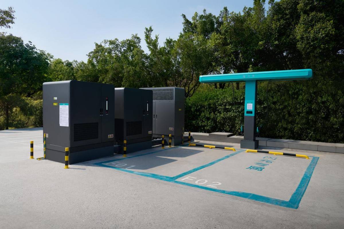 比亚迪把充电站建到了家门口