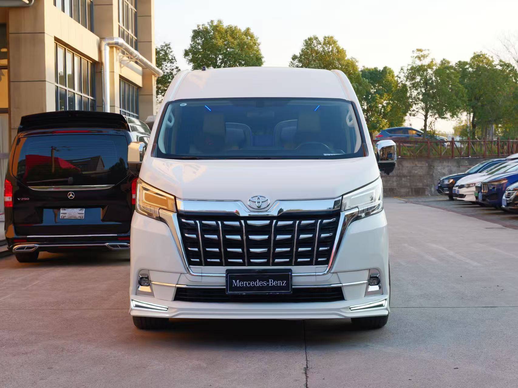 进口丰田海狮商务车，二手车的价格买新车，这款是真不错