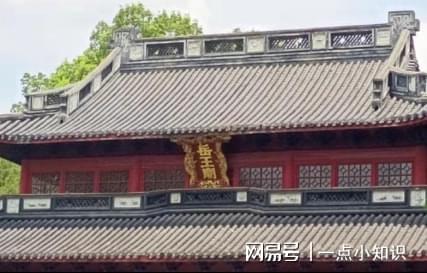 三十功名尘与土，八千里路云和月，《满江红》作者是岳飞吗？
