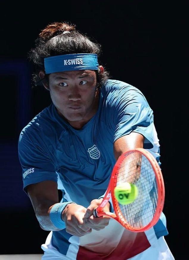 张之臻2-0击败英国平宁顿·琼斯 斩获红土赛季开门红