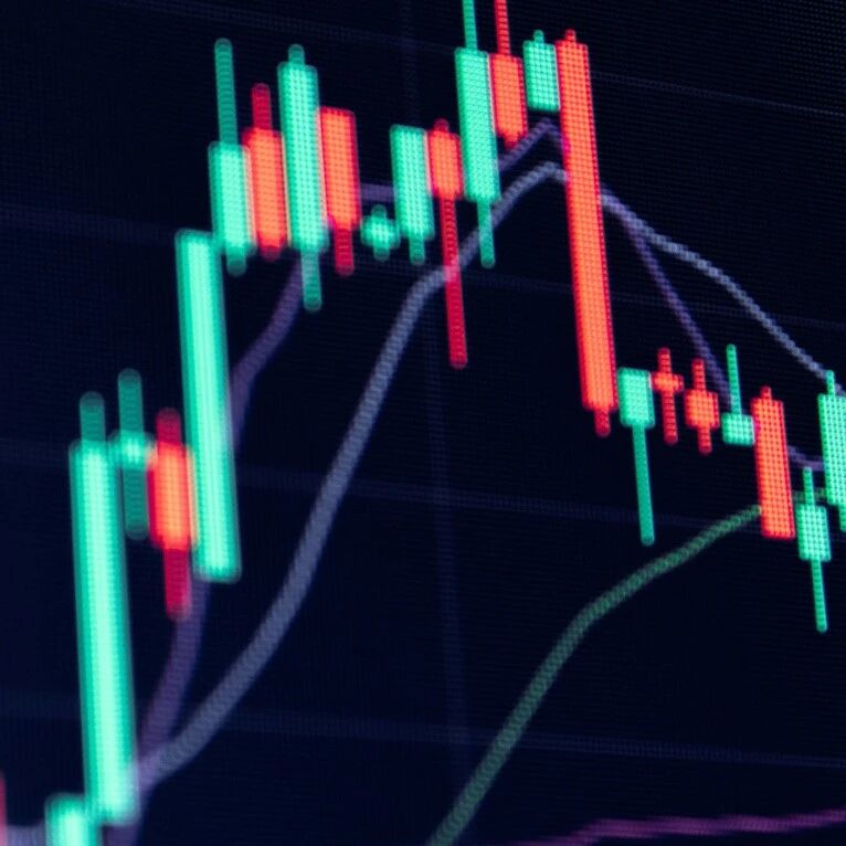 美股三大指数收盘涨跌不一 半导体芯片股集体下挫