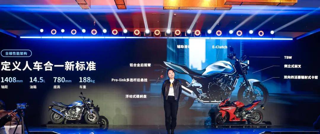 比张雪500F贵1.3万元，本田CB500SF售价公布，标配电控离合