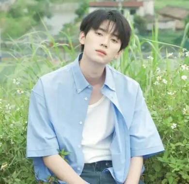 周翊然出道九周年 演技顶流的逆袭之路_中华网