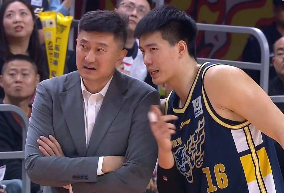 CCTV5+播广东男篮VS广厦，杜锋弃用麦考尔重用张皓嘉，朱芳雨愁