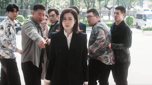 佘诗曼新剧演律师为女辩护辞职