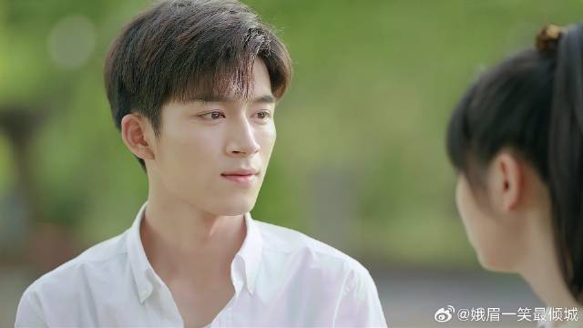 女学渣喝醉酒，学霸趁虚而入表白，哪料下秒大反转