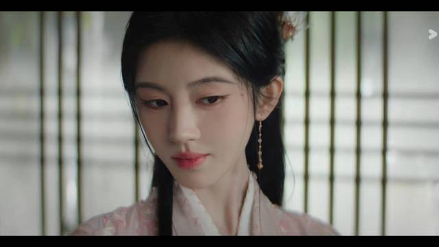 当然看了！好笑又养眼！快看这个露芜衣把寄灵调成啥了都