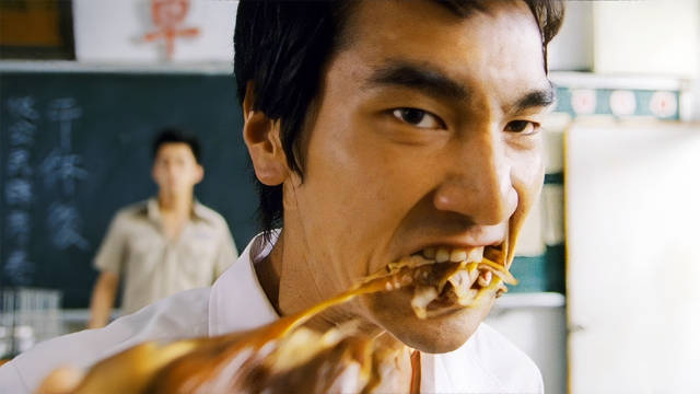 男子因鸡腿纠纷加入黑帮，独霸台北
