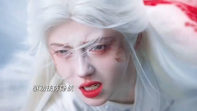月鳞绮纪热播，鞠婧祎陈都灵双女主打戏惊艳