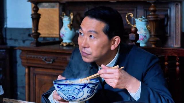 为了除掉祸国殃民的大汉奸，地下党同志白灵给他做了一碗有毒的羊肉泡馍！