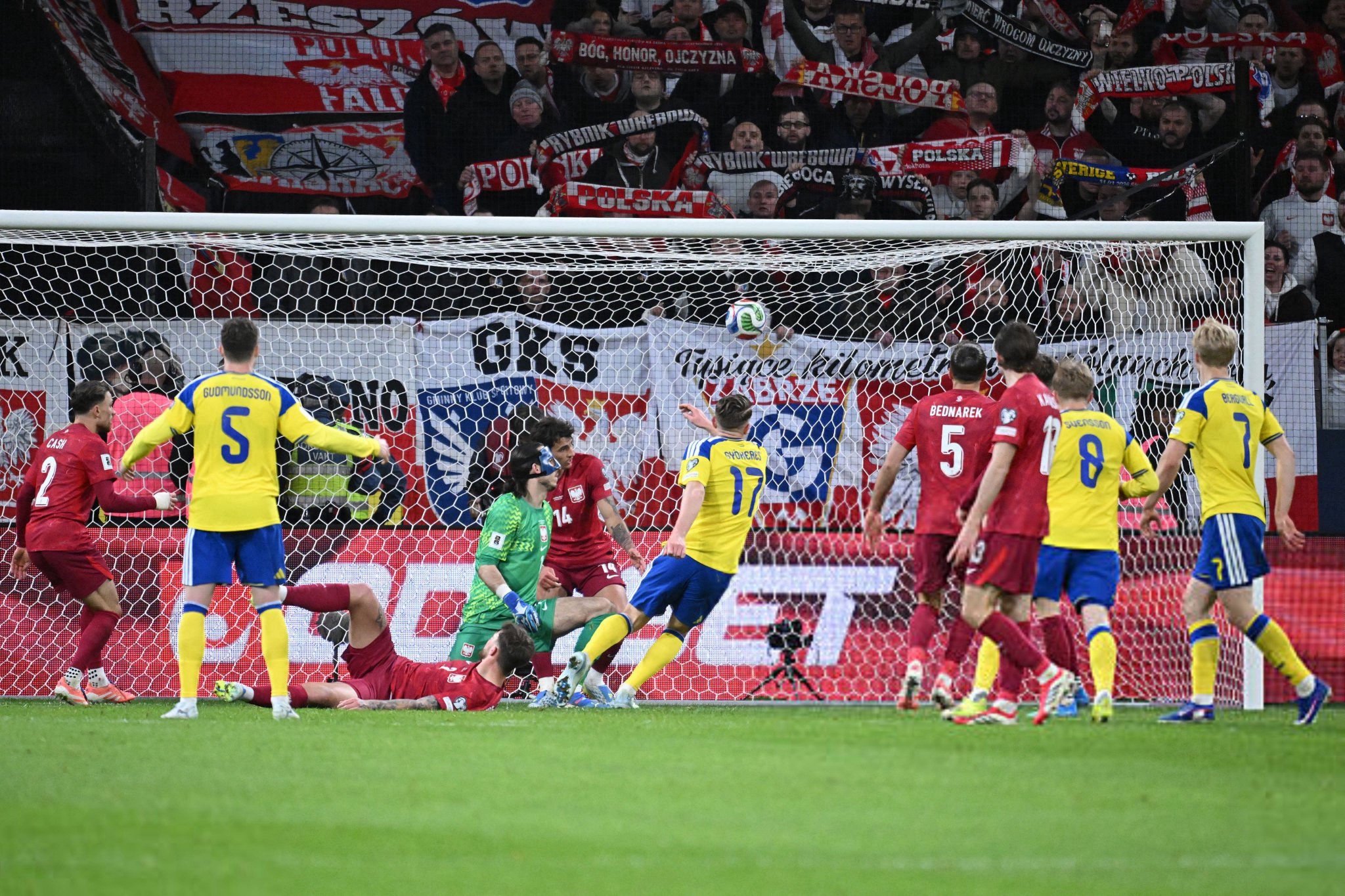 瑞典补时绝杀波兰晋级世界杯，约老师关键进球锁定胜局