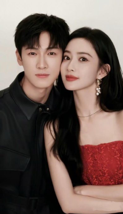 这次站姐发布吴谨言洪尧合照的事件具体是什么情况？