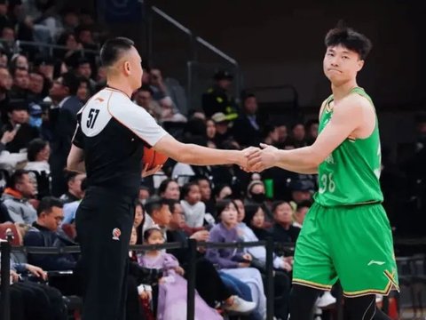 击败新疆2将回暖太及时！鄢手骐全面输出，哈维精准三分增加轮换
