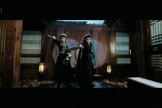 月鳞绮纪首播获赞，鞠婧祎陈都灵等主演颜值演技双在线