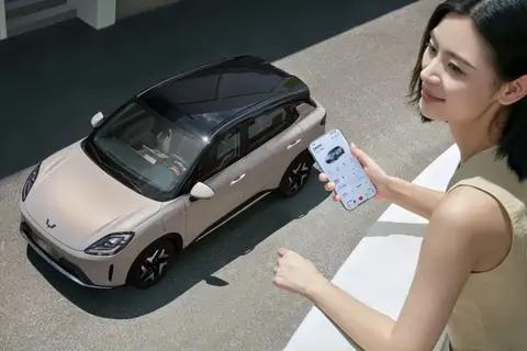 2026女士购车终极指南:四款热门小车谁是你真爱?