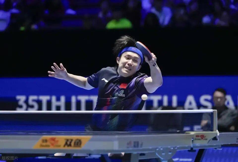 王楚钦2-4惨败松岛辉空:同样的坑踩两次，18岁少年的“魔法”到底是什么?_接发球_关键分_对手