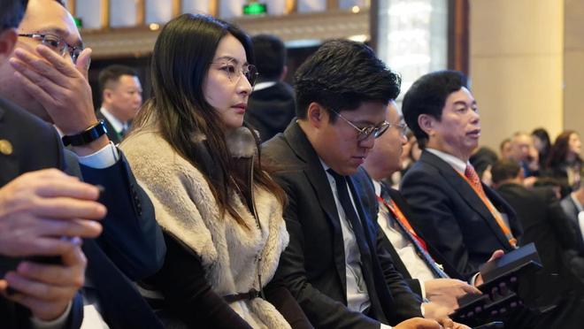 何超琼主持，郭晶晶郭启刚现身，董明珠也来了
