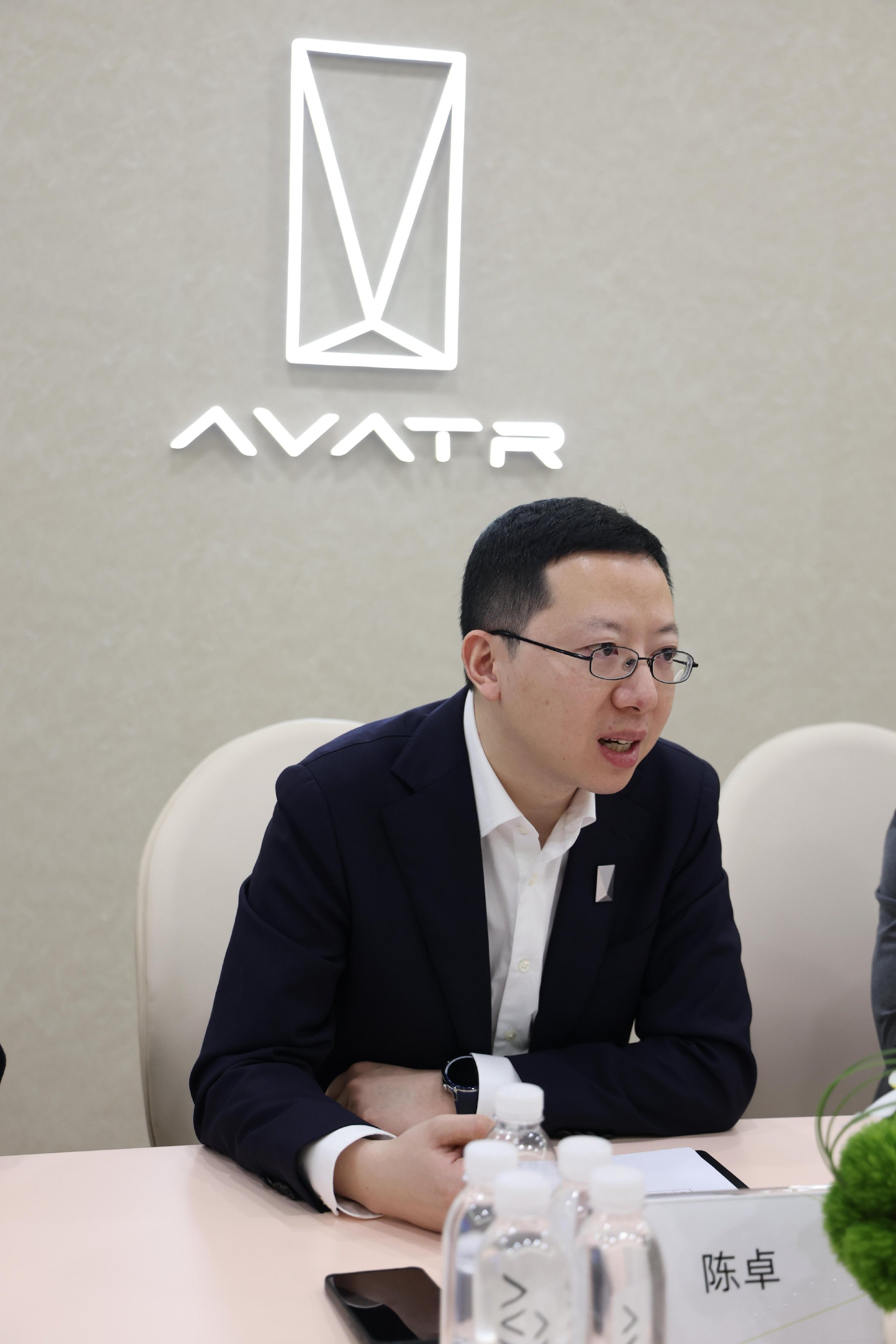 阿维塔求变：抱紧华为、告别个性走向大众