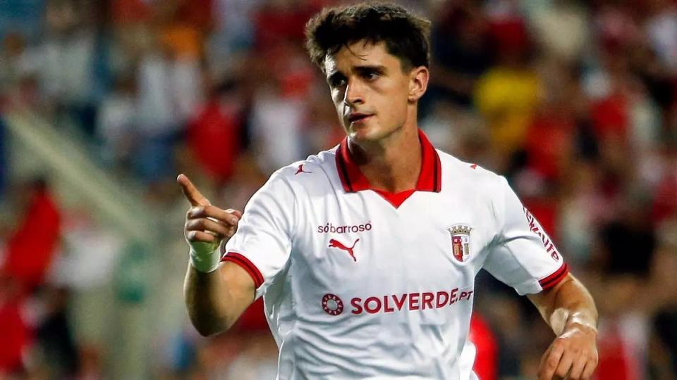 保-维克托：拉菲尼亚缺阵对巴萨影响很大，他现在肯定很难受