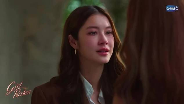 这段泰粉给配了太阳的后裔BGM 玩梗 不过这段她两演挺好，尤其小影