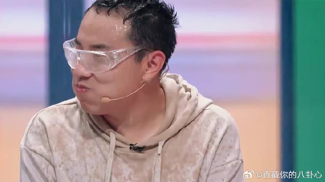 李雪琴答对，徐志胜再次受罚，属实太惨了
