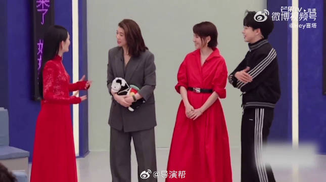 戏里是牵绊很深的角色，戏外是互相照顾的好友，这对组合真的越看越有味道