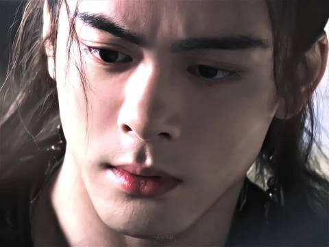 曾舜晞《月鳞绮纪》红衣打戏燃爆，佛珠斗笠尽显武侠风