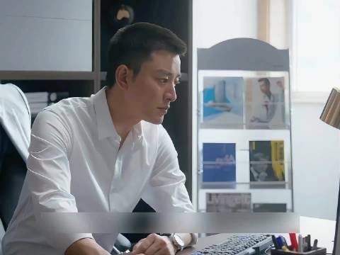 男人为妻子坐牢十年，出狱后却发现她已经有了别的男人！
