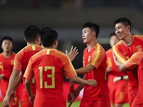 国足踢喀麦隆或迎来强援首发，谢文能受伤他挑大梁，曾是伊万爱将