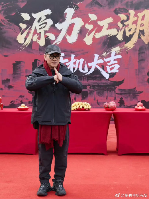 李连杰的‘功夫短剧宇宙’如何解决他提到的‘功夫片断层危机’？