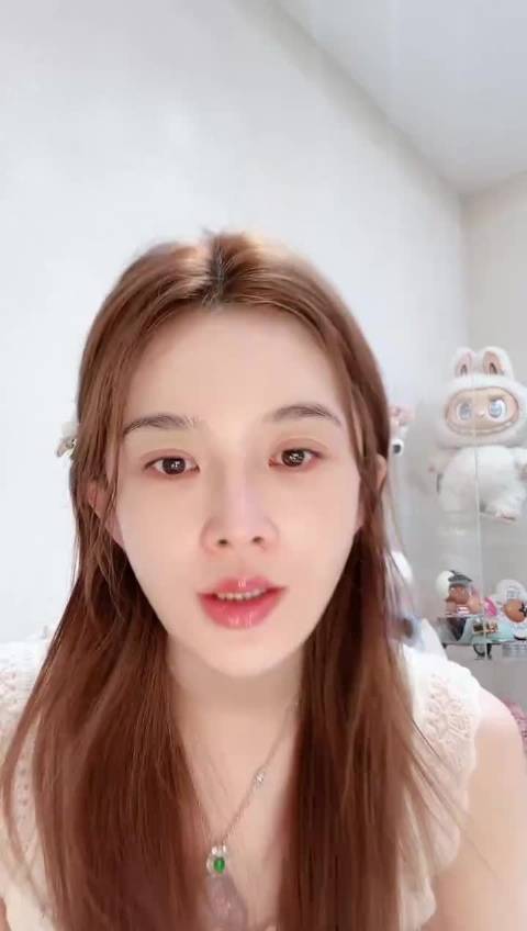 赵樱子是真还是假喜欢陈晓，经常在直播间说是蹭热度吧 我觉得她更喜欢蒋毅