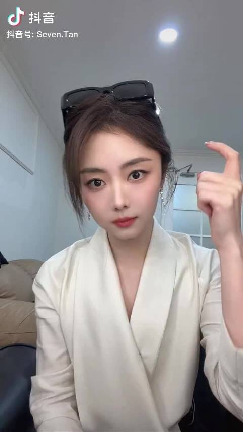 姐，别敲我脑门了