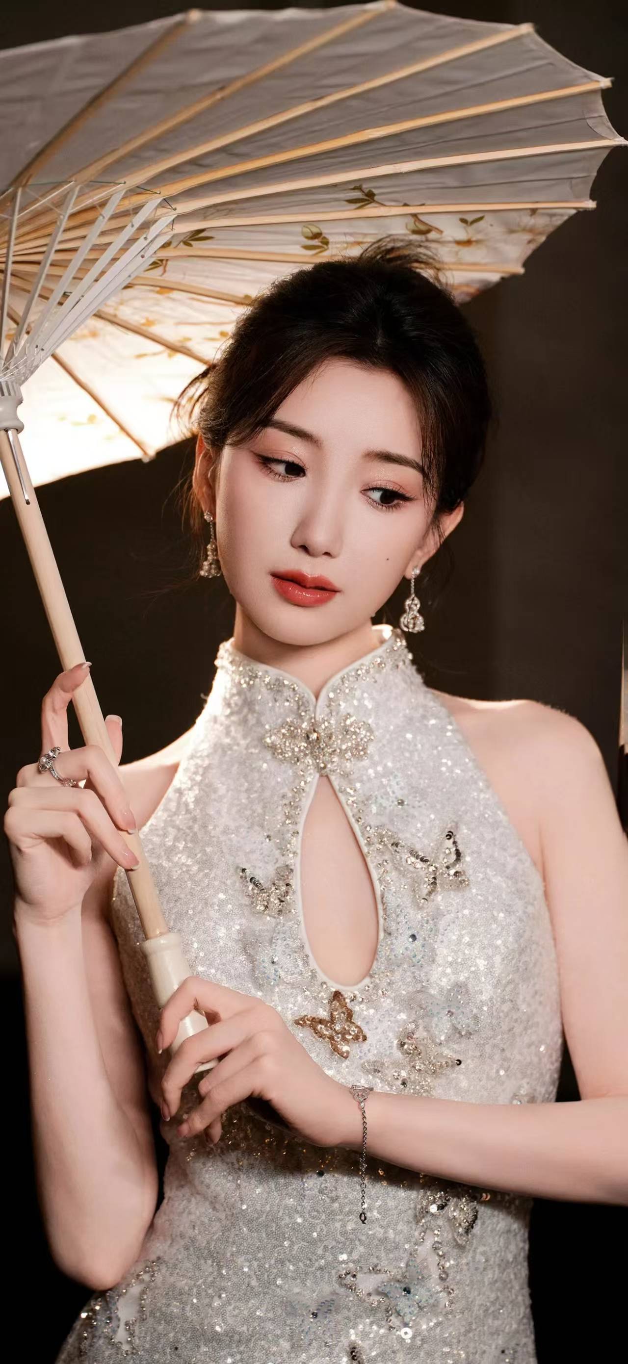 毛晓彤：甜妹的N种打开方式